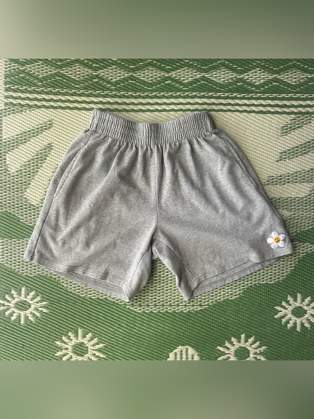 Streetwear Graver of anaheim Gray Casual Daisy Patch unisex Shorts